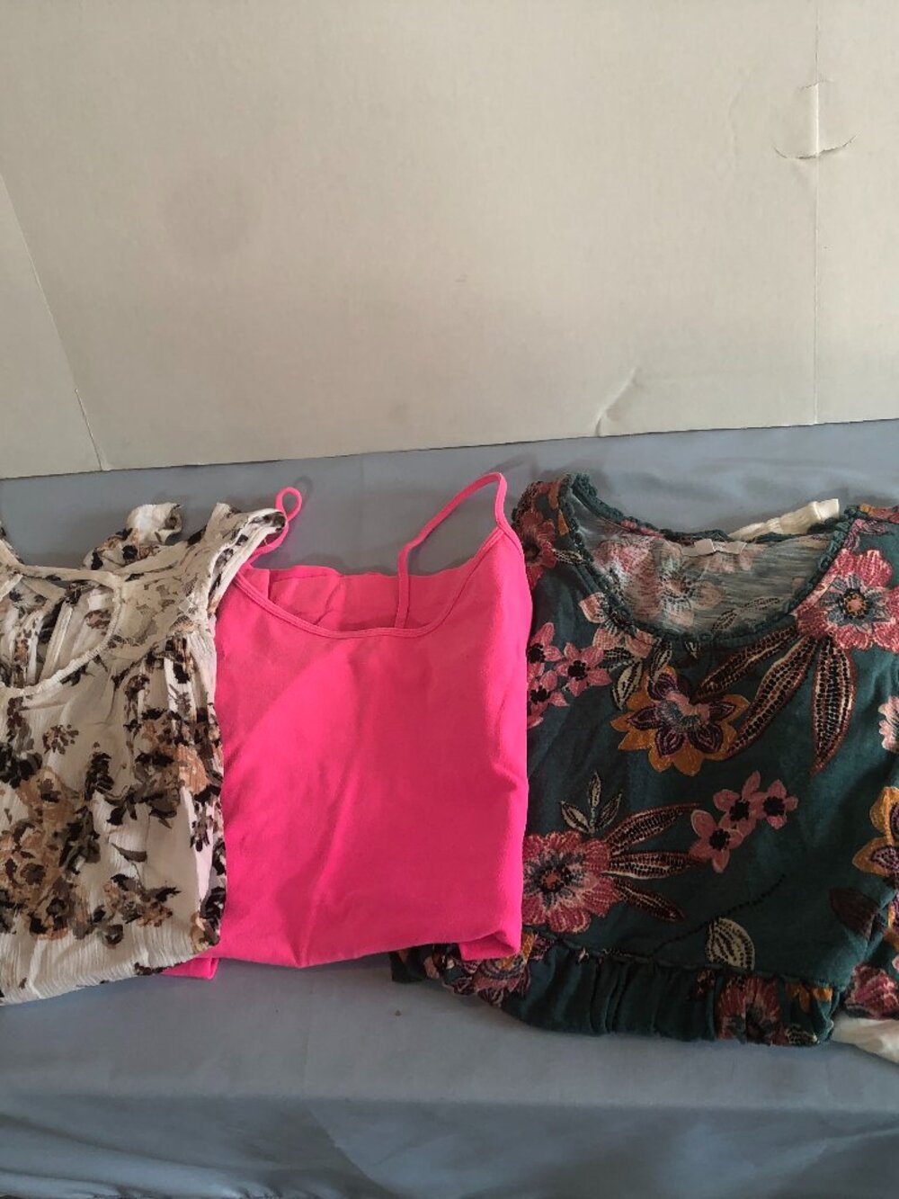 LOT of 5 Tops Maurices SMALL - Varies from 14-19" Pit to Pit SEE LISTING